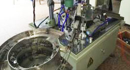 多軸自動攻牙機爲什(shén)麽不能(néng)取代單軸自動攻牙機